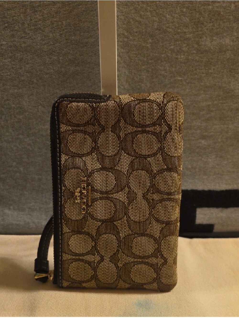 Coach Signature Canvas Zip Phone Wallet - Brown/Tan